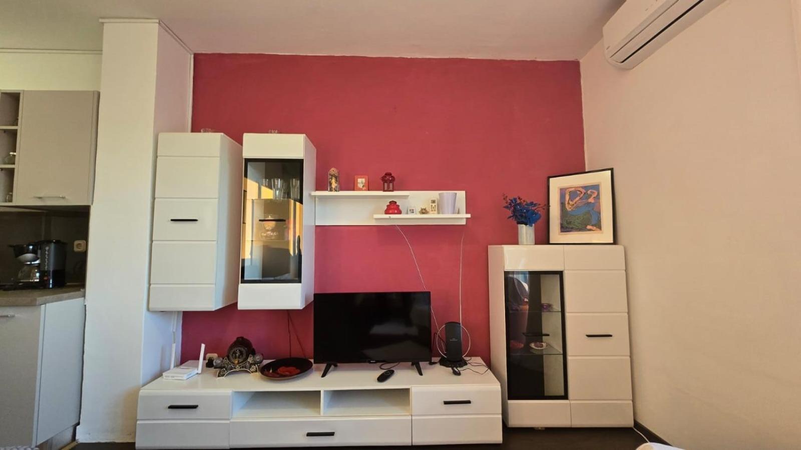 Studio Apartment Ljubica For 2 Persons 150M From The Beach بوريتش المظهر الخارجي الصورة